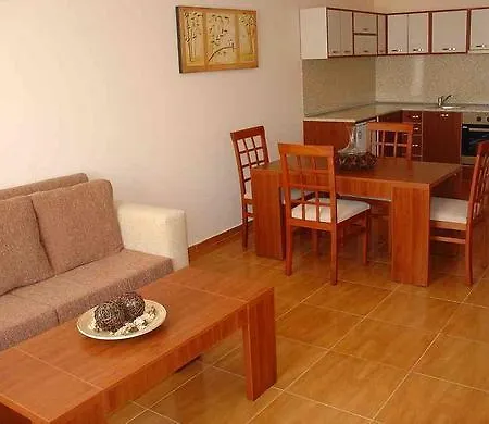 Apartamento 03 *